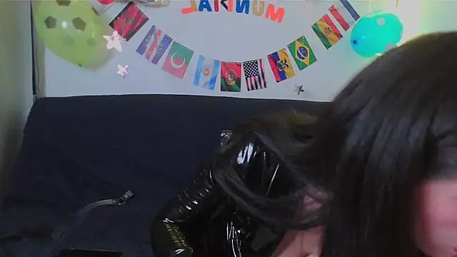 Erzsi-Moon online show from 06.17.26