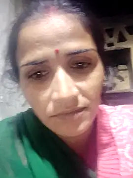 Snapshot of Soniyahot55 chatting on 11.30.25 Soniyahot55 online show from 11.30.25