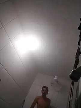 Snapshot of Lucasmk777 chatting on 12.20.25 Lucasmk777 online show from 12.20.25