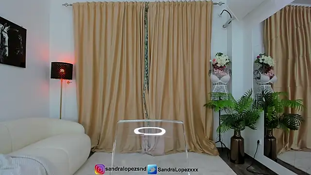 Snapshot of SandraLopezxx chatting on 04.24.26 SandraLopezxx online show from 04.24.26