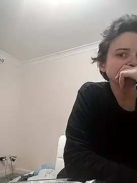 Amy01112 online show from 04.15.26