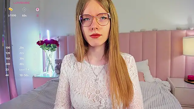 Snapshot of AnGee_ chatting on 02.15.26 AnGee online show from 02.15.26