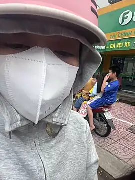 Mio Nips online show from 12.04.25