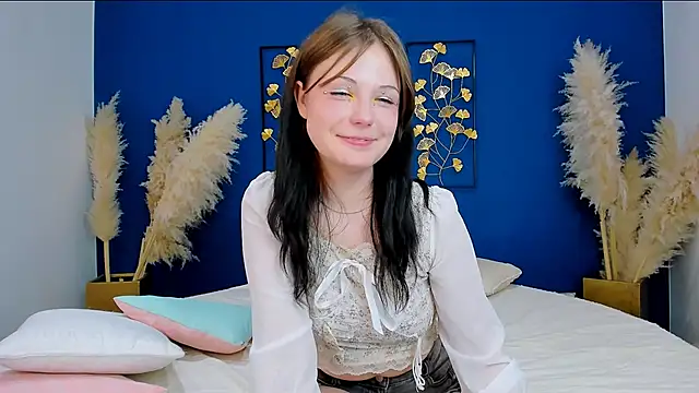 YONA WINK online show from 02.08.26