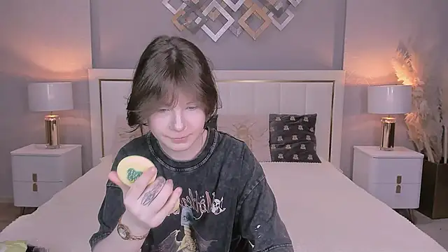 YONA WINK online show from 03.14.26