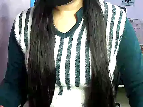 Snapshot of naughty-prachi chatting on 12.17.25 naughty-prachi online show from 12.17.25