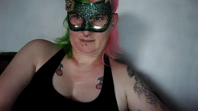 Snapshot of Xrubyyxx chatting on 12.01.25 Xrubyyxx online show from 12.01.25