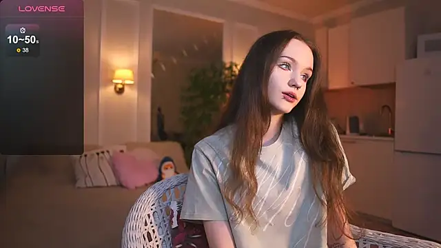 lunaice   online show from 12.02.25