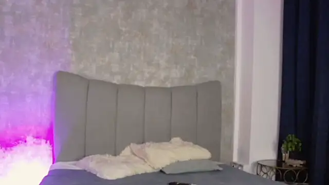 LucyRayy online show from 02.15.26