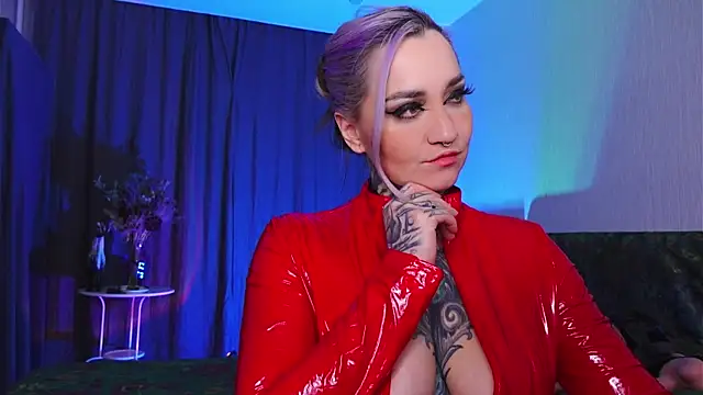 Snapshot of MistressDarkSindel chatting on 12.14.25 MistressDarkSindel online show from 12.14.25