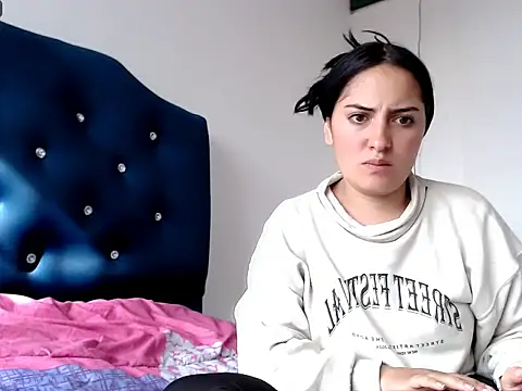 MisNicol online show from 04.07.26