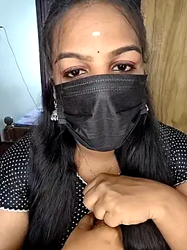 Snapshot of Tamil_Shara chatting on 05.20.26 Tamil Shara online show from 05.20.26