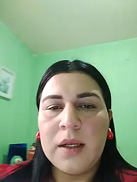 Snapshot of Maira-11 chatting on 12.15.25 Maira-11 online show from 12.15.25