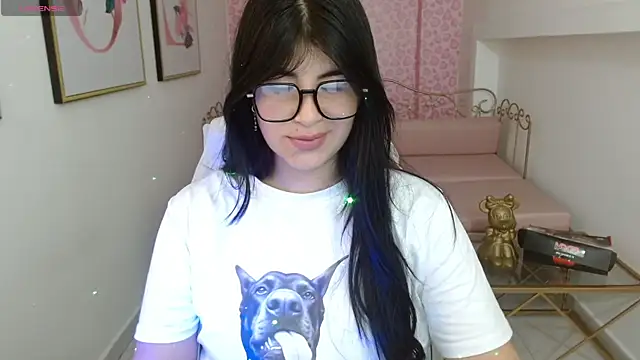 Nina harpper  online show from 04.13.26