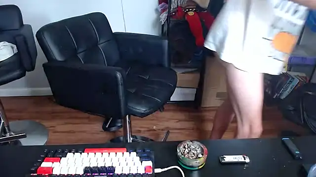 Longdforya online show from 07.25.26