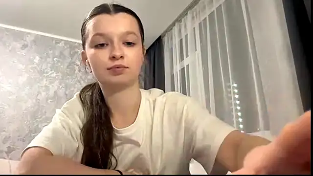 EllieBerrie online show from 12.02.25