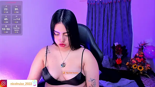 Snapshot of Nicolle_Ruizz chatting on 02.26.26 Nicolle Ruizz online show from 02.26.26