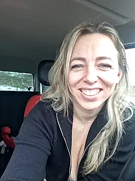 Snapshot of sole28 chatting on 02.19.26 sole28 online show from 02.19.26