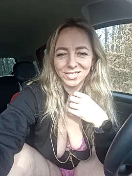 Snapshot of sole28 chatting on 02.20.26 sole28 online show from 02.20.26