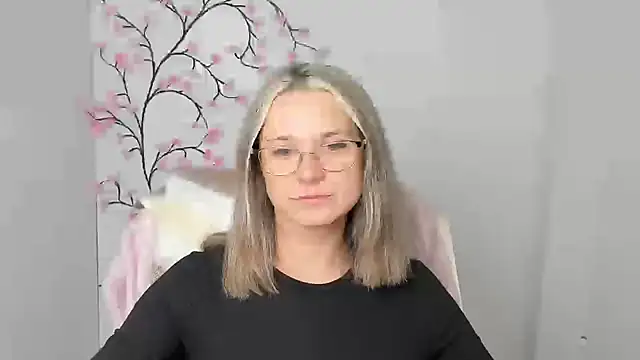 Melodie Aster online show from 01.11.26