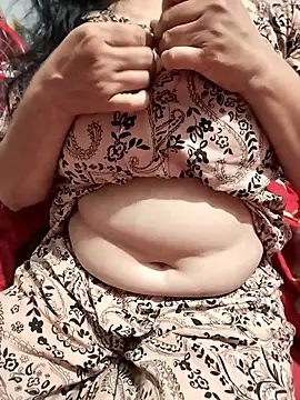 Snapshot of hottyrose69 chatting on 03.03.26 hottyrose69 online show from 03.03.26