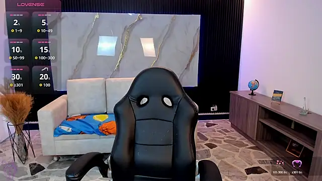 TiffanyHoustton online show from 03.09.26