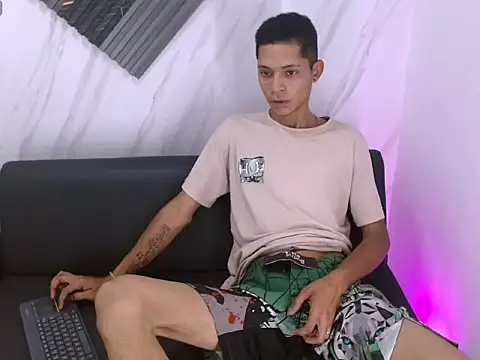 Axel Marcu online show from 12.04.25