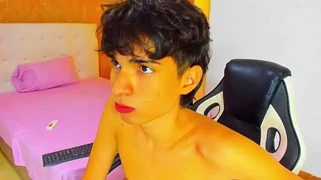 Snapshot of CONNOR_STONNE_ chatting on 02.18.26 CONNOR STONNE online show from 02.18.26