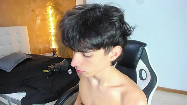 Snapshot of CONNOR_STONNE_ chatting on 02.27.26 CONNOR STONNE online show from 02.27.26