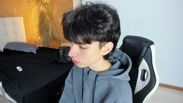 Snapshot of CONNOR_STONNE_ chatting on 02.28.26 CONNOR STONNE online show from 02.28.26