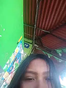 Snapshot of Zoe_Girl520 chatting on 12.04.25 Zoe Girl520 online show from 12.04.25