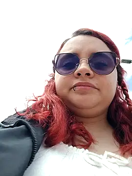 Snapshot of mia-curvy chatting on 12.04.25 mia-curvy online show from 12.04.25