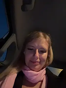 Snapshot of Betsy chatting on 02.15.26 Betsy online show from 02.15.26