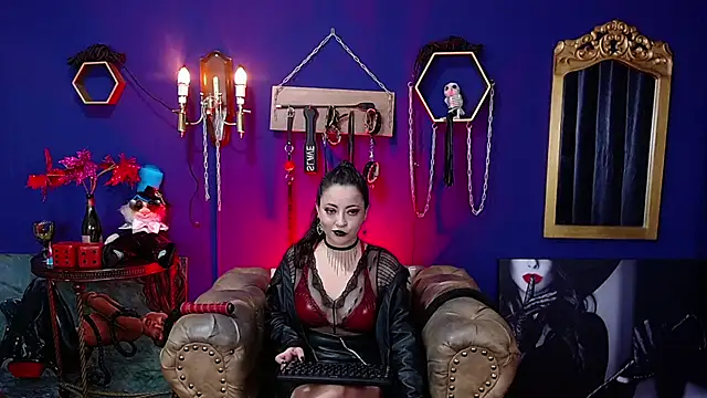 LunaTikka online show from 01.07.26