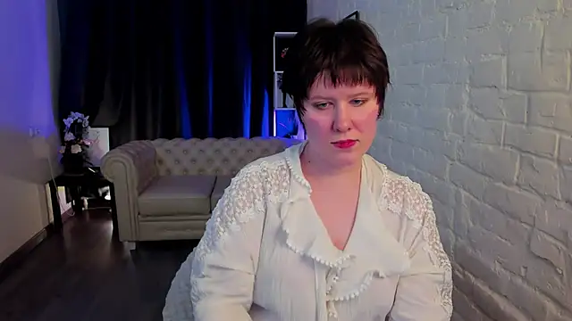 Eveleen Brown online show from 12.05.25