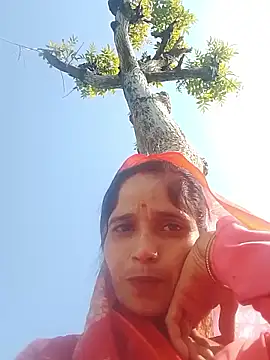 Snapshot of rashi_73 chatting on 12.16.25 rashi 73 online show from 12.16.25