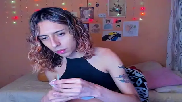 Snapshot of lio_rossue chatting on 12.20.25 lio rossue online show from 12.20.25