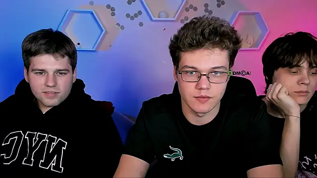 Snapshot of michael_strong_ chatting on 12.04.25 michael strong online show from 12.04.25