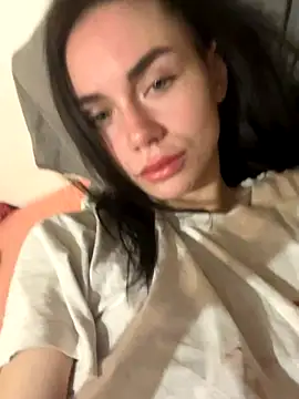 JeslyBoutensx online show from 12.04.25