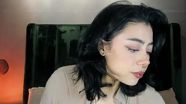 TaniaRedd  online show from 02.25.26