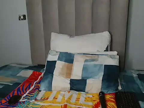 Sassy S online show from 12.14.25