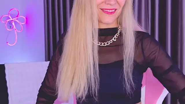 betty xoxoo online show from 07.03.26