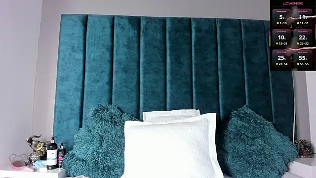 Amara Rossee online show from 03.14.26