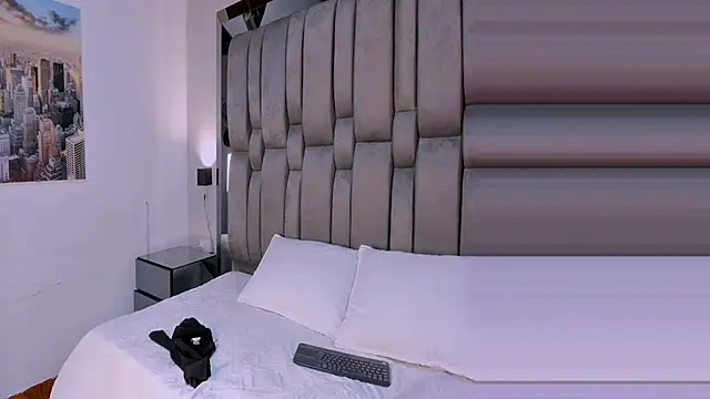 Snapshot of _PinkyBarbie_ chatting on 12.04.25 PinkyBarbie online show from 12.04.25