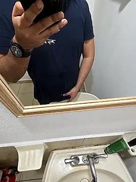 CharlyyX online show from 12.04.25