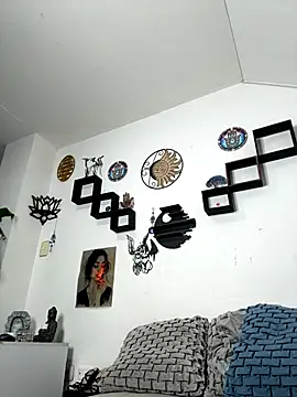 Snapshot of TheAlejandroDolls2 chatting on 12.17.25 TheAlejandroDolls2 online show from 12.17.25