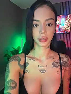 VegaLuxe online show from 12.17.25