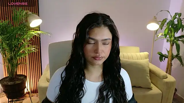 Snapshot of victoria___moon chatting on 02.23.26 victoria moon online show from 02.23.26