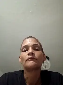 Snapshot of RicanCand chatting on 12.04.25 RicanCand online show from 12.04.25