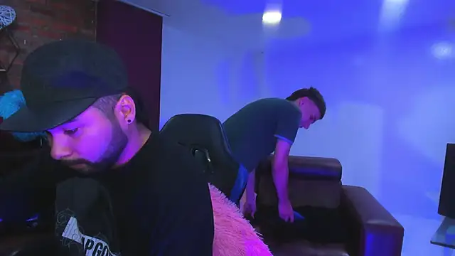 Snapshot of HotThreesoome chatting on 01.09.26 HotThreesoome online show from 01.09.26